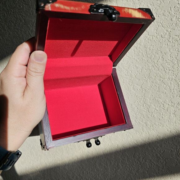 Vintage Korean Ox Horn Jewelry Box Red with Fish Lock, Small Asian Keepsake Box - Picture 5 of 7